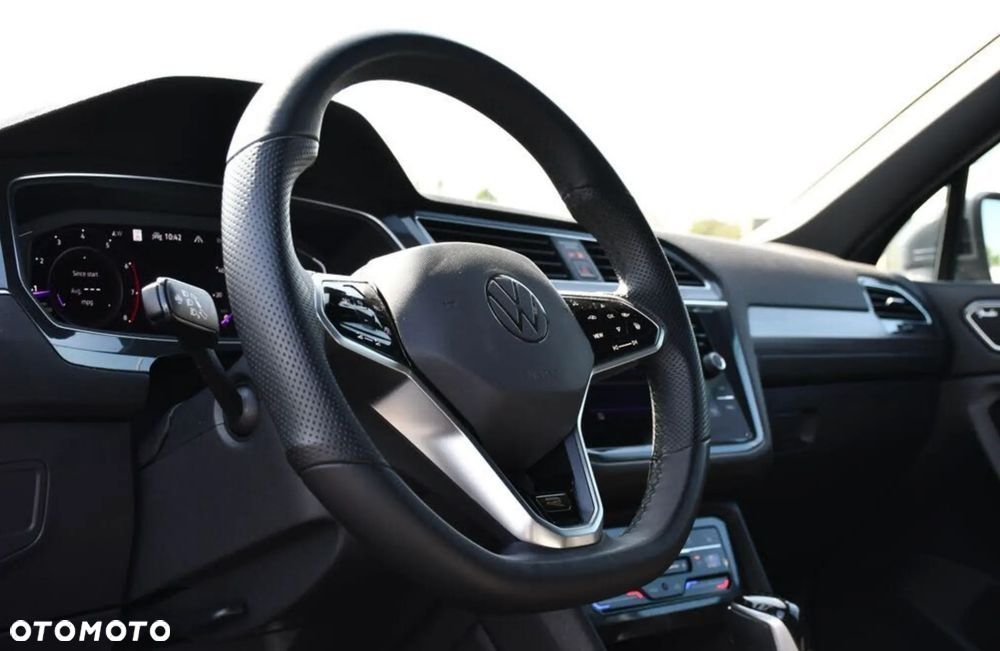 Volkswagen Tiguan - 11