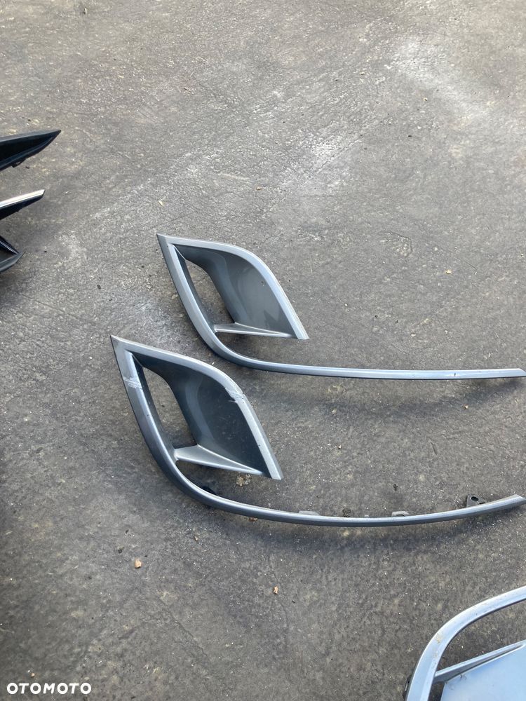 RENAULT Megane IV 4 GT lewa kratka ZDERZAKA  przedniego KRATKA halogenu W ZDERZAK  przedni  listwa halogen zaślepka - 4