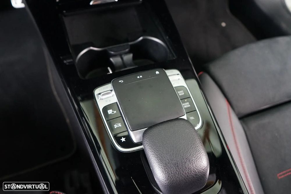 Mercedes-Benz CLA 180 7G-DCT AMG Line - 28