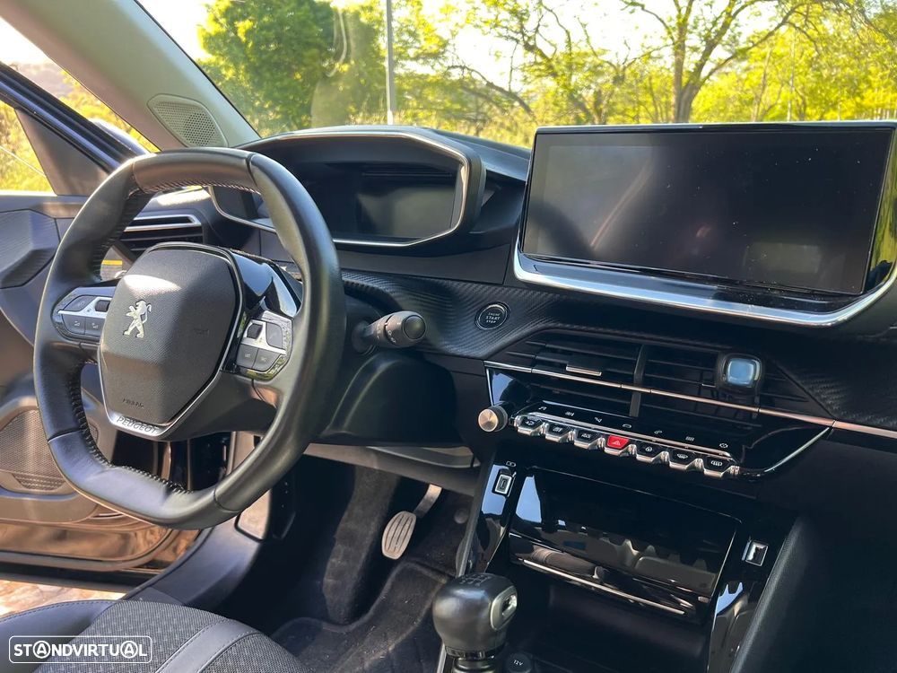 Peugeot 2008 1.2 PureTech Allure Pack - 16