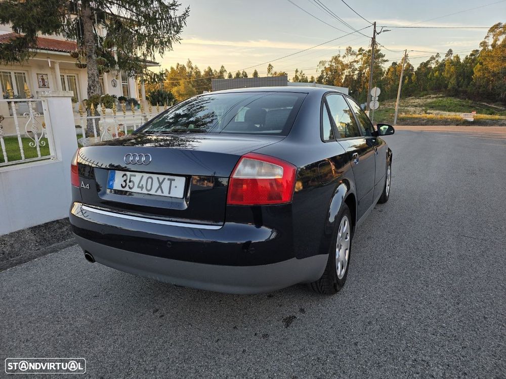 Audi A4 1.6 Exclusive - 2