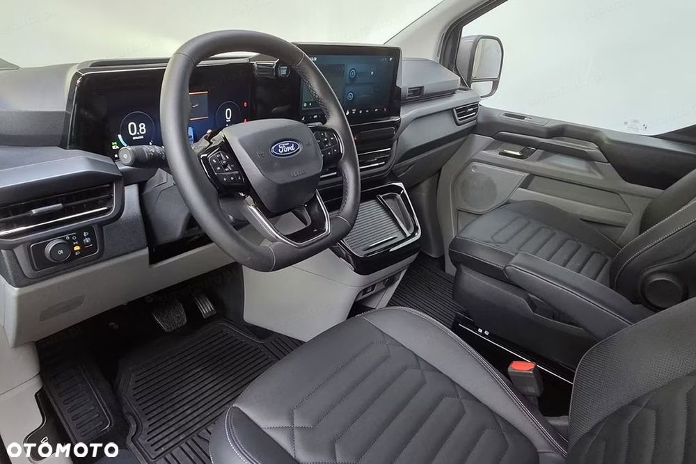 Ford Tourneo Custom 2026