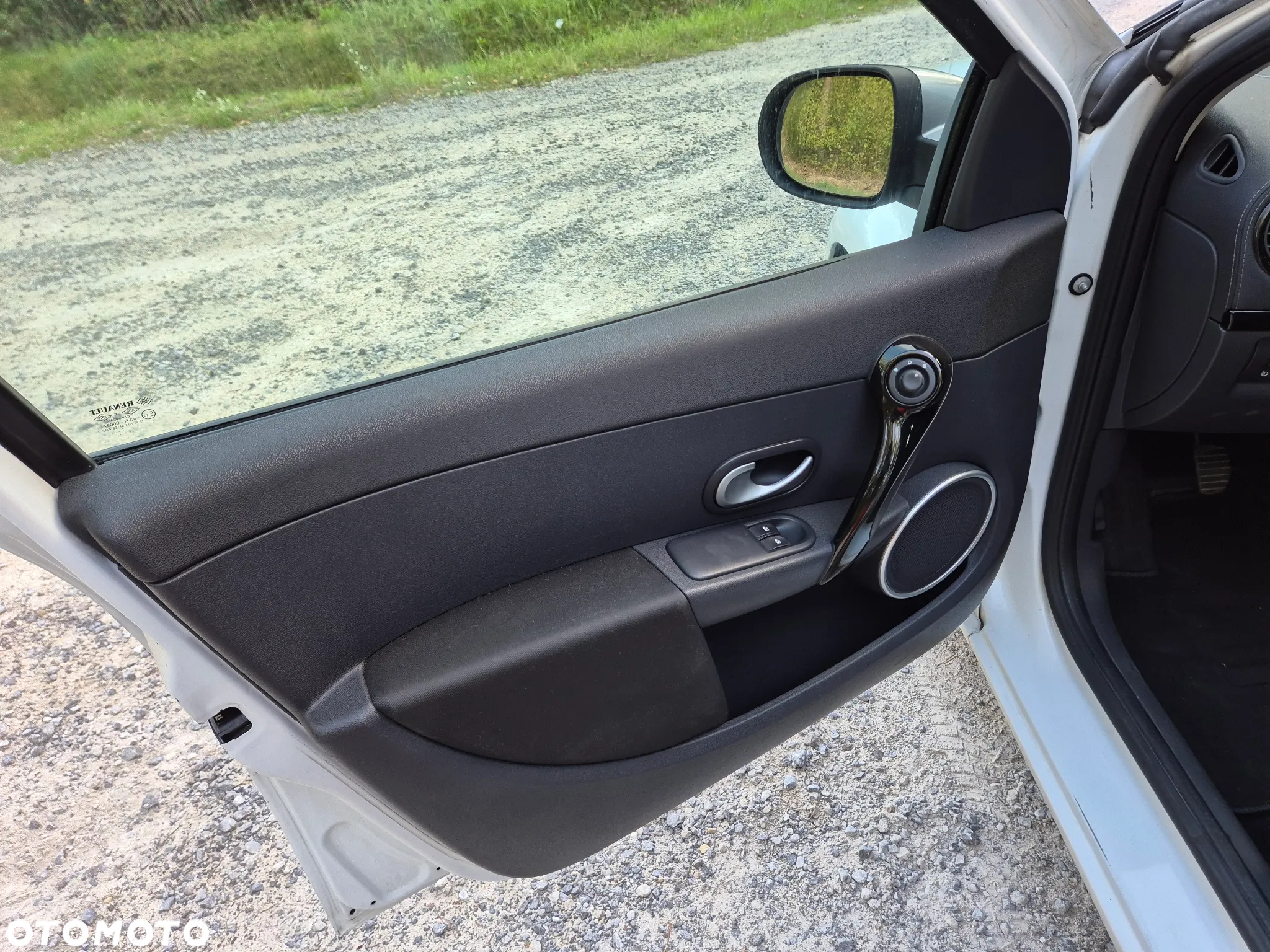 Renault Clio TCe 100 Grandtour nightDay - 24