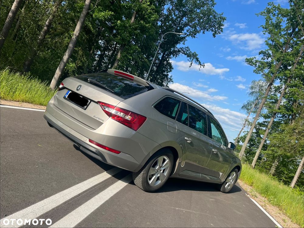 Skoda Superb 1.6 TDI Style - 4