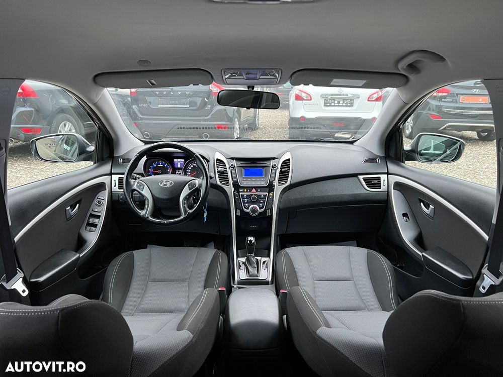 Hyundai i30 1.6 CRDI Automatik Trend - 9
