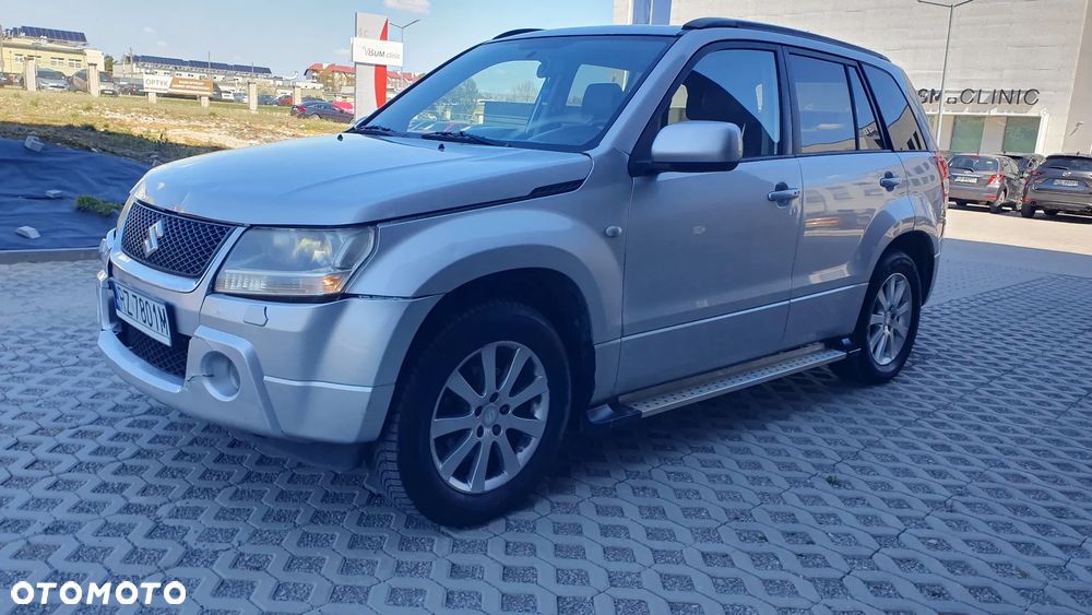 Suzuki Grand Vitara 2.0 De Luxe - 12