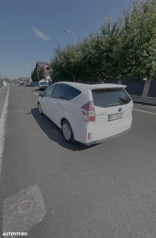 Toyota Prius+ (Hybrid) - 4