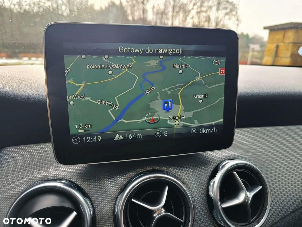 Mercedes-Benz GLA 200 Urban - 8