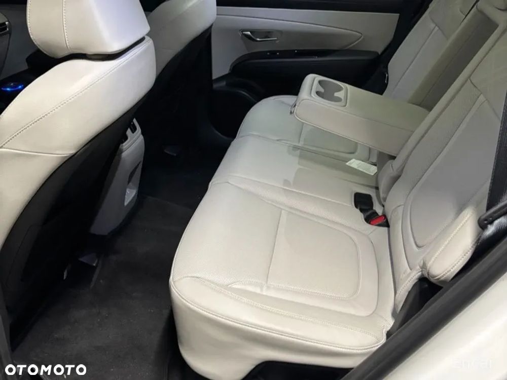 Hyundai Tucson - 8