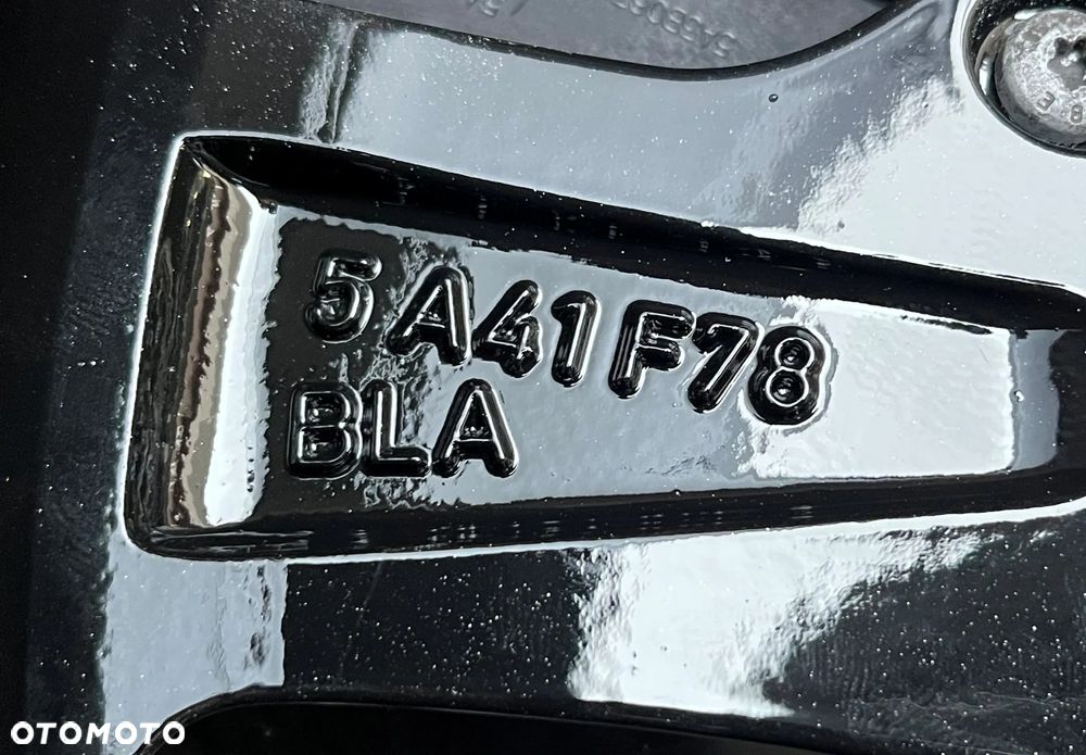 ORYGINALNE Felgi alu BMW Seria 7 I7 G70 X3 G45 G48 9J 10,5J ET 24 ET 44 - 16