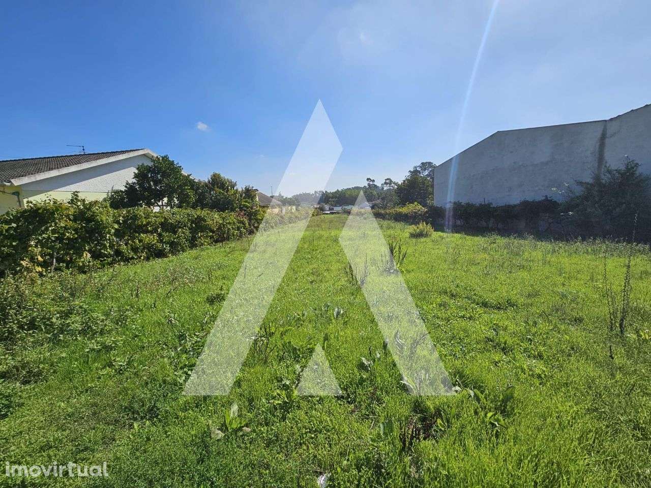 Terreno com possibilidade de construção situado em Eixo - Grande imagem: 3/9