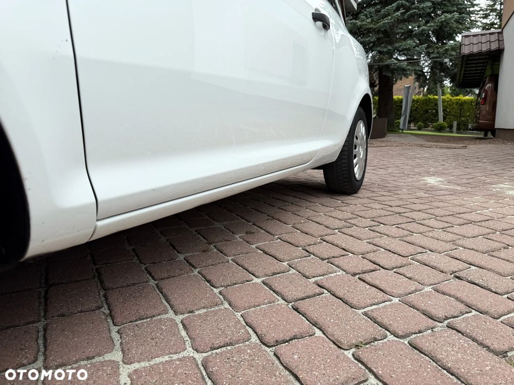 Opel Corsa 1.2 16V Essentia - 12