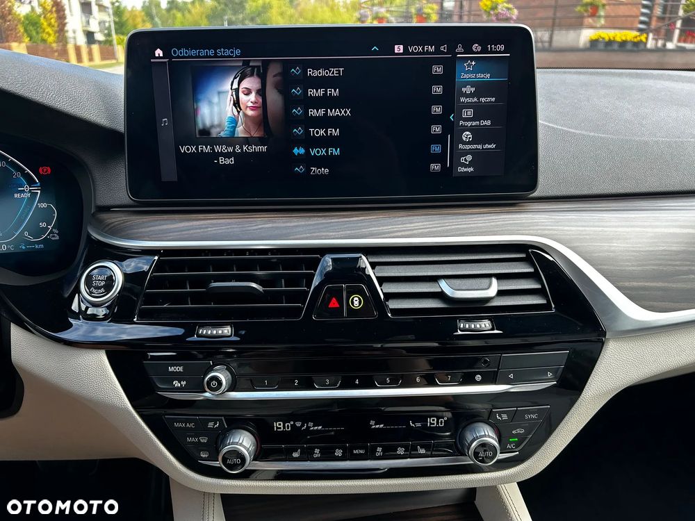 BMW Seria 5 530e xDrive M Sport sport - 14