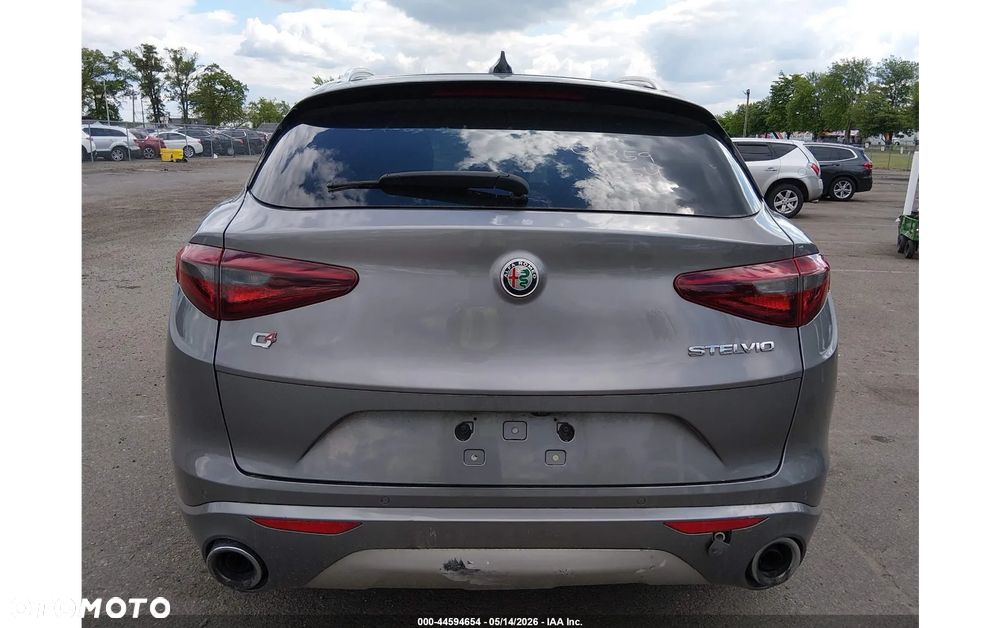 Alfa Romeo Stelvio - 9