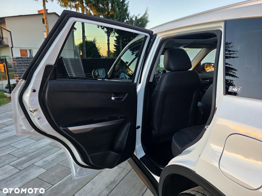 Suzuki Vitara 1.4 Boosterjet Premium 2WD - 17