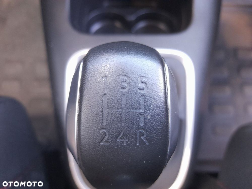 Citroën C3 1.2 PureTech Shine - 28