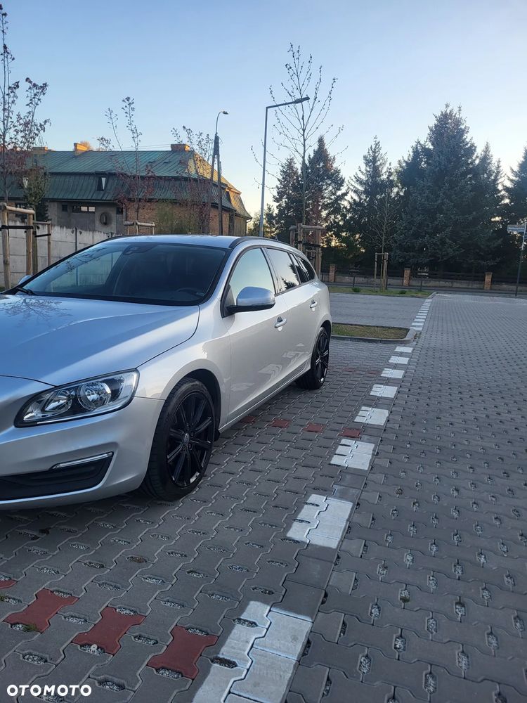Volvo V60 D2 - 2