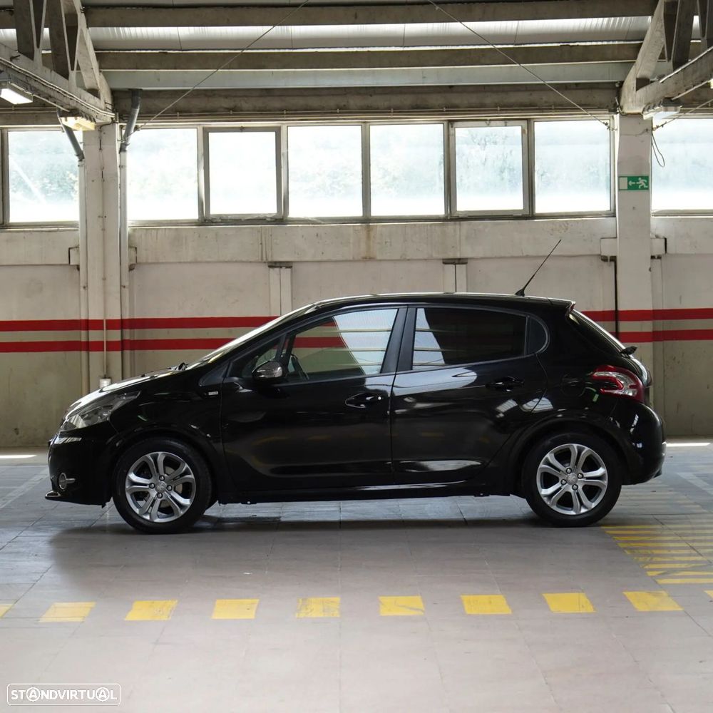 Peugeot 208 1.2 PureTech Style - 5