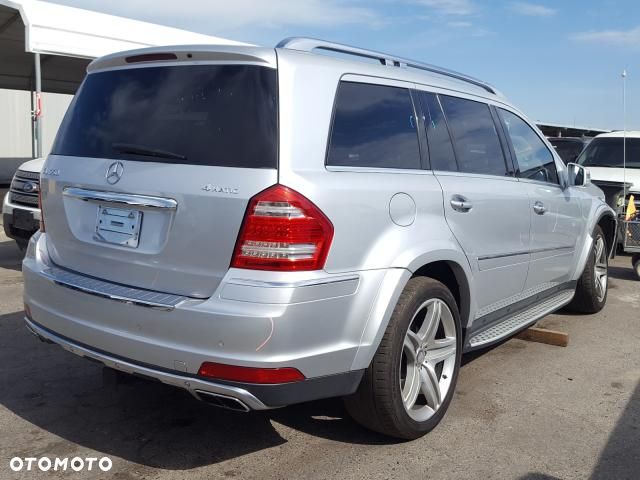 Mercedes-Benz GL 500 4Matic 7G-TRONIC - 28