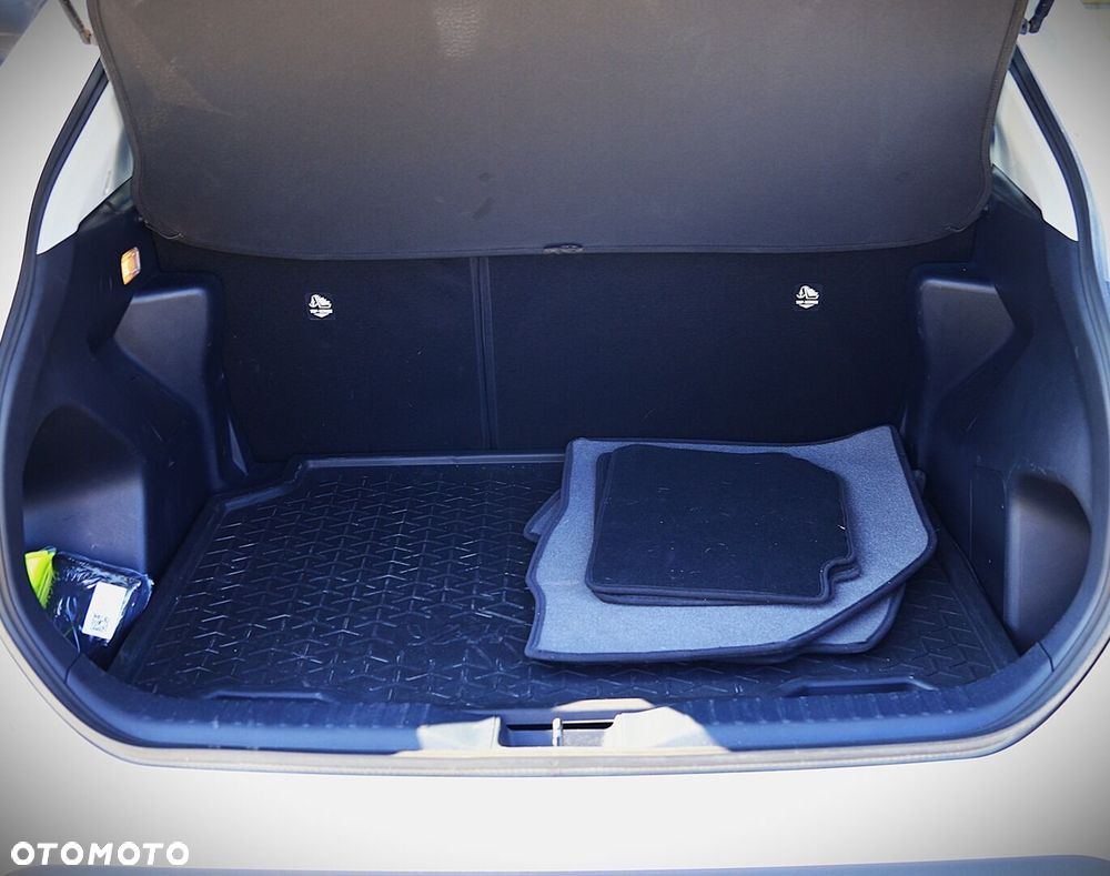 Toyota Yaris Cross Hybrid 1.5 Comfort 4x4 - 29