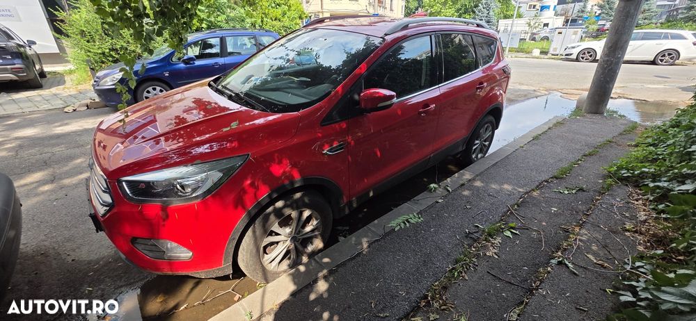 Ford Kuga 2.0 TDCi 4WD Powershift Titanium - 4