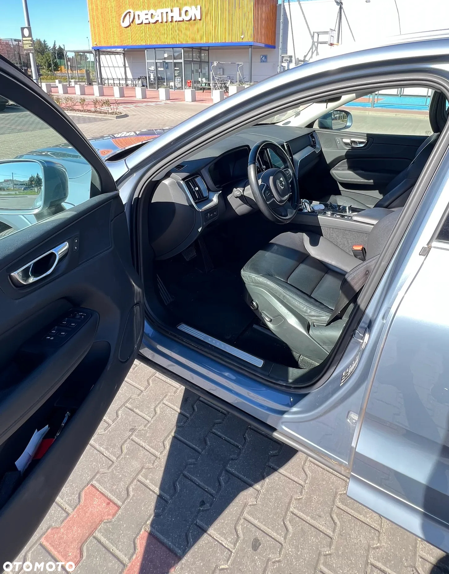 Volvo XC 60 T8 Twin Engine AWD Geartronic Momentum - 3