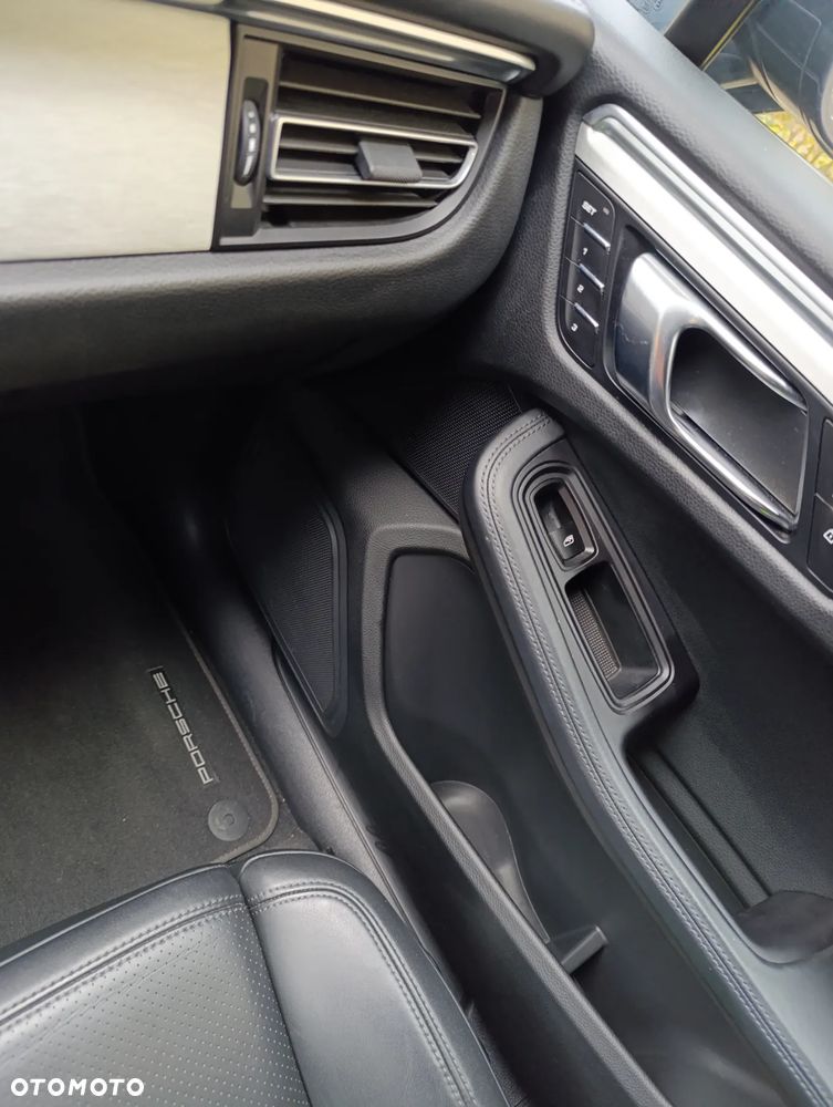 Porsche Macan Standard - 14