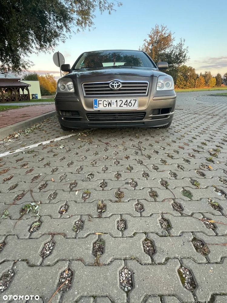 Toyota Avensis - 6