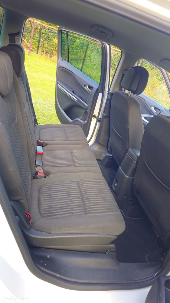 Opel Zafira - 12