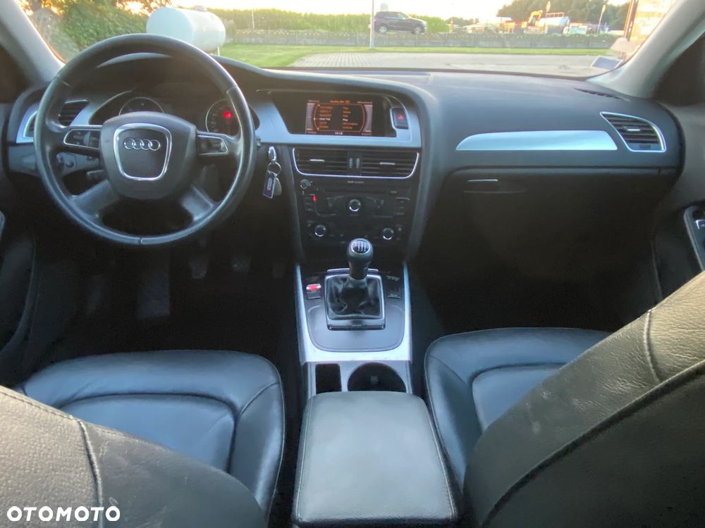 Audi A4 Limousine - 28