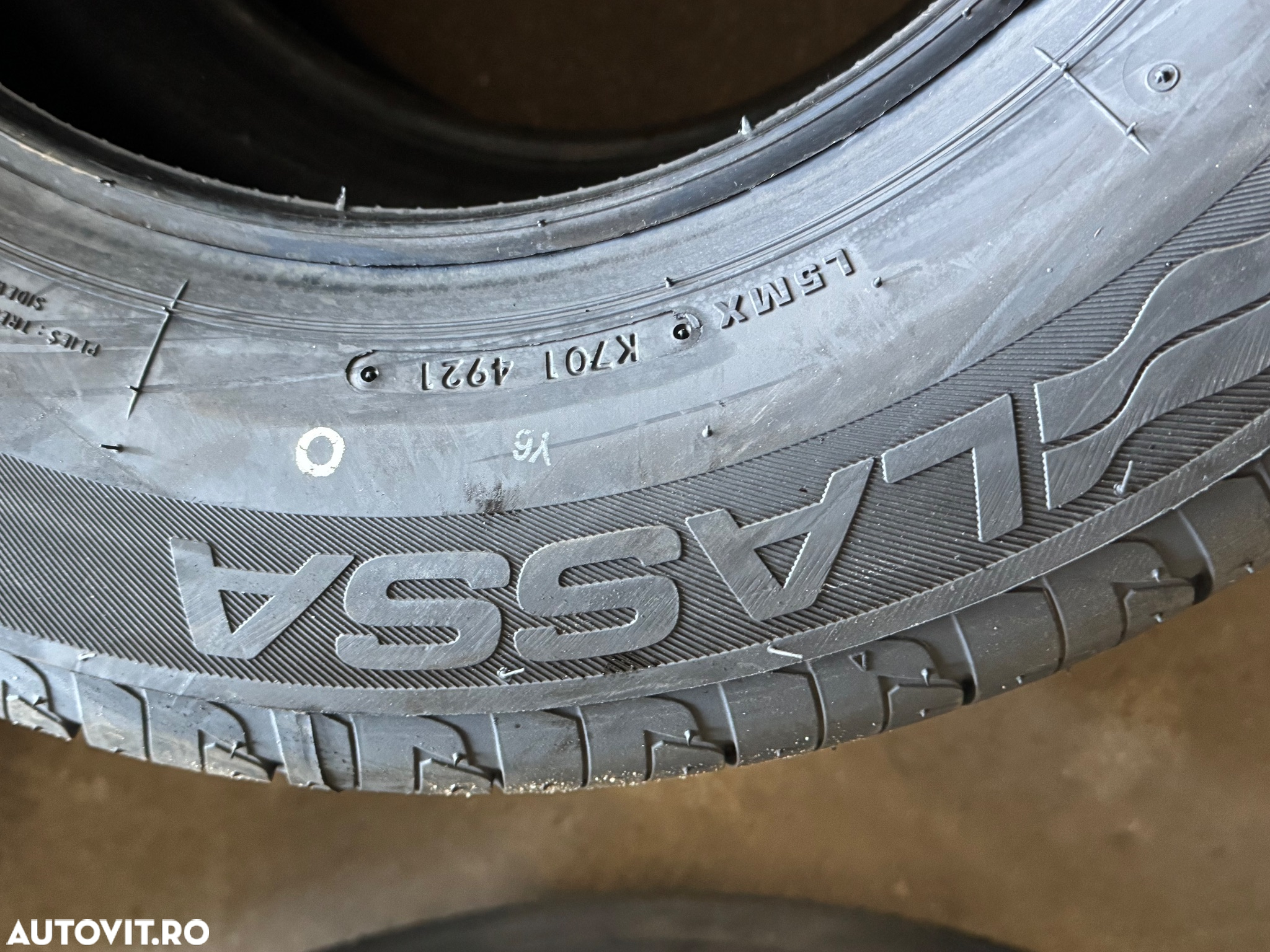 Vând 4 anvelope 215/65/15c Lassa de vară noi - 4