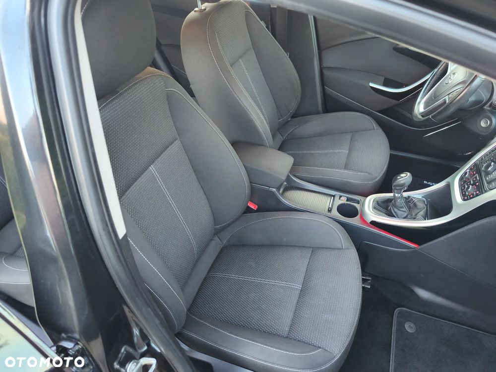 Opel Astra 1.4 T Cosmo - 20