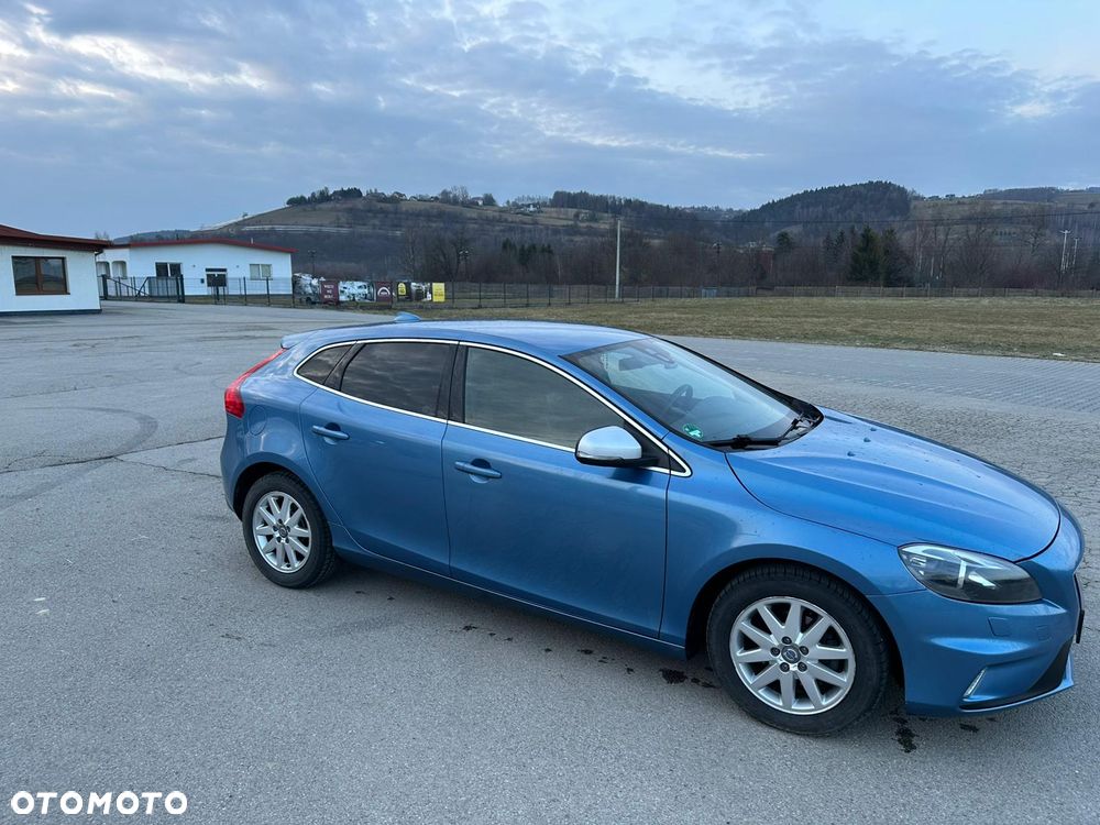Volvo V40 D2 Drive-E R-Design Kinetic - 4
