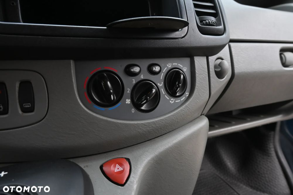 Opel VIVARO - 31