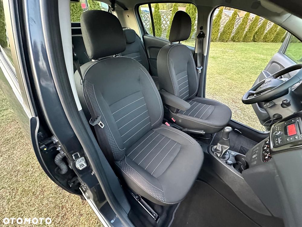 Dacia Sandero - 16