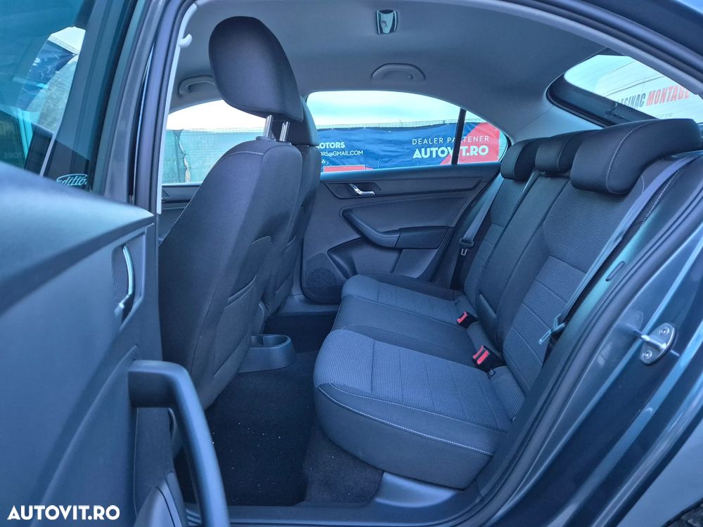 Skoda RAPID 1.2 TSI Edition Green tec - 15