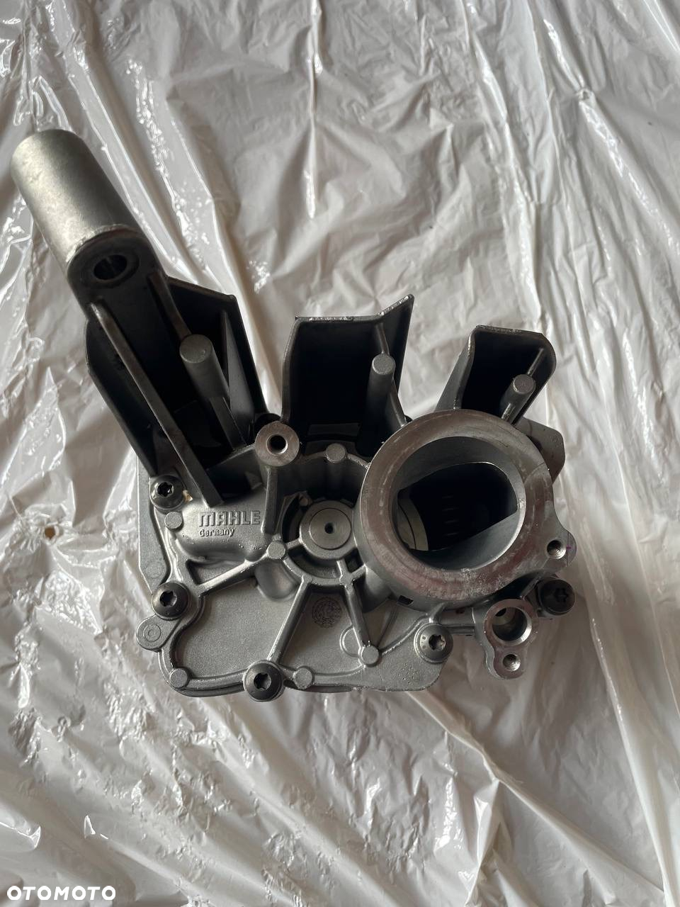 silnik RR BMW760 n74b68a 6,75 l - 27