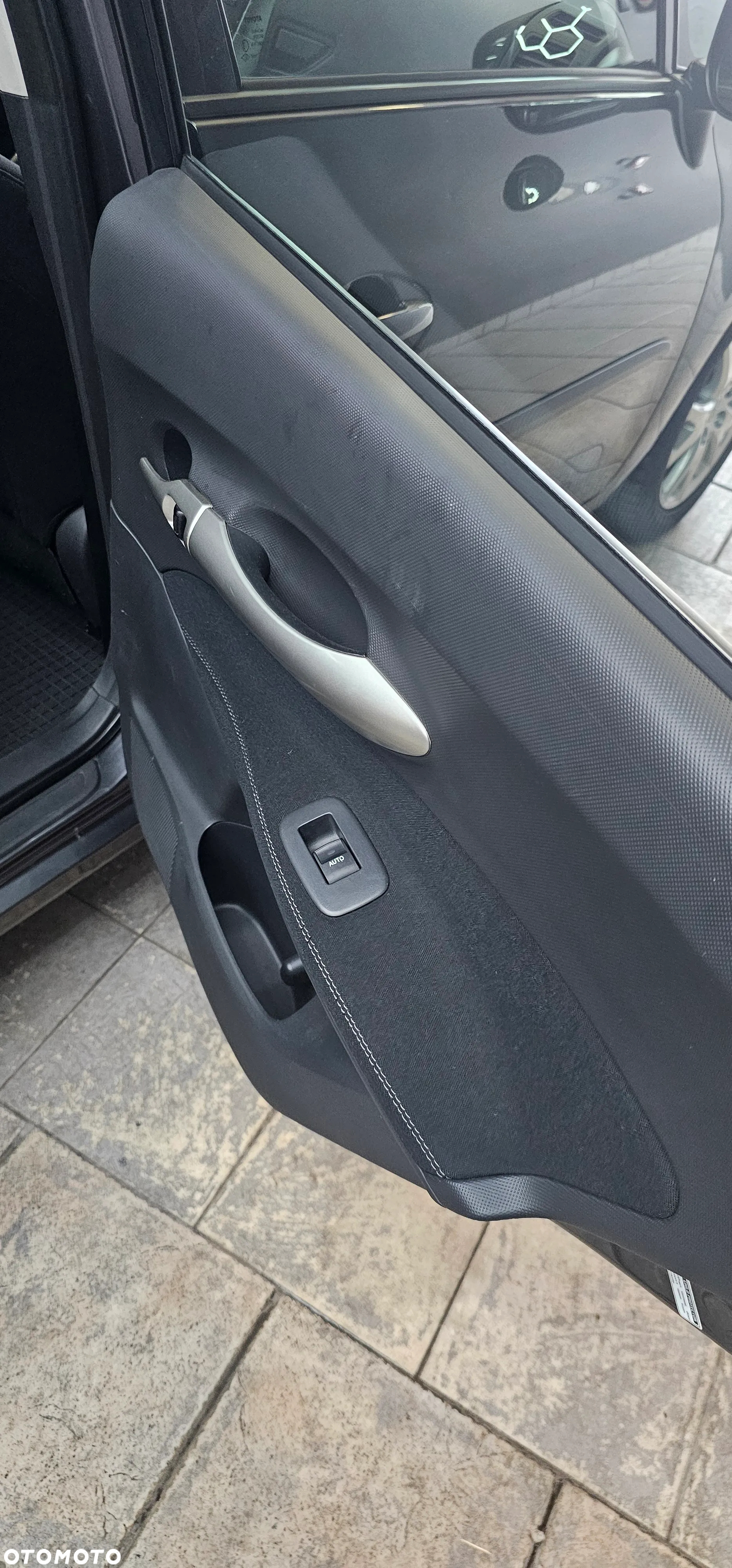 Toyota Auris 1.6 Sol - 7