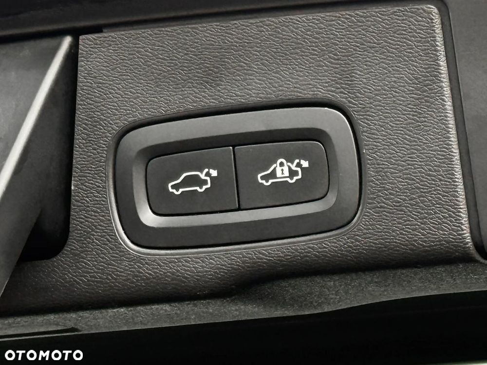 Volvo XC 60 B4 B Momentum Pro - 6