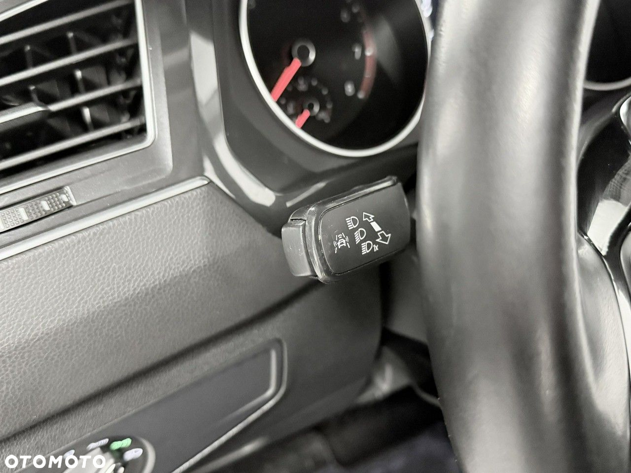 Volkswagen Tiguan - 41