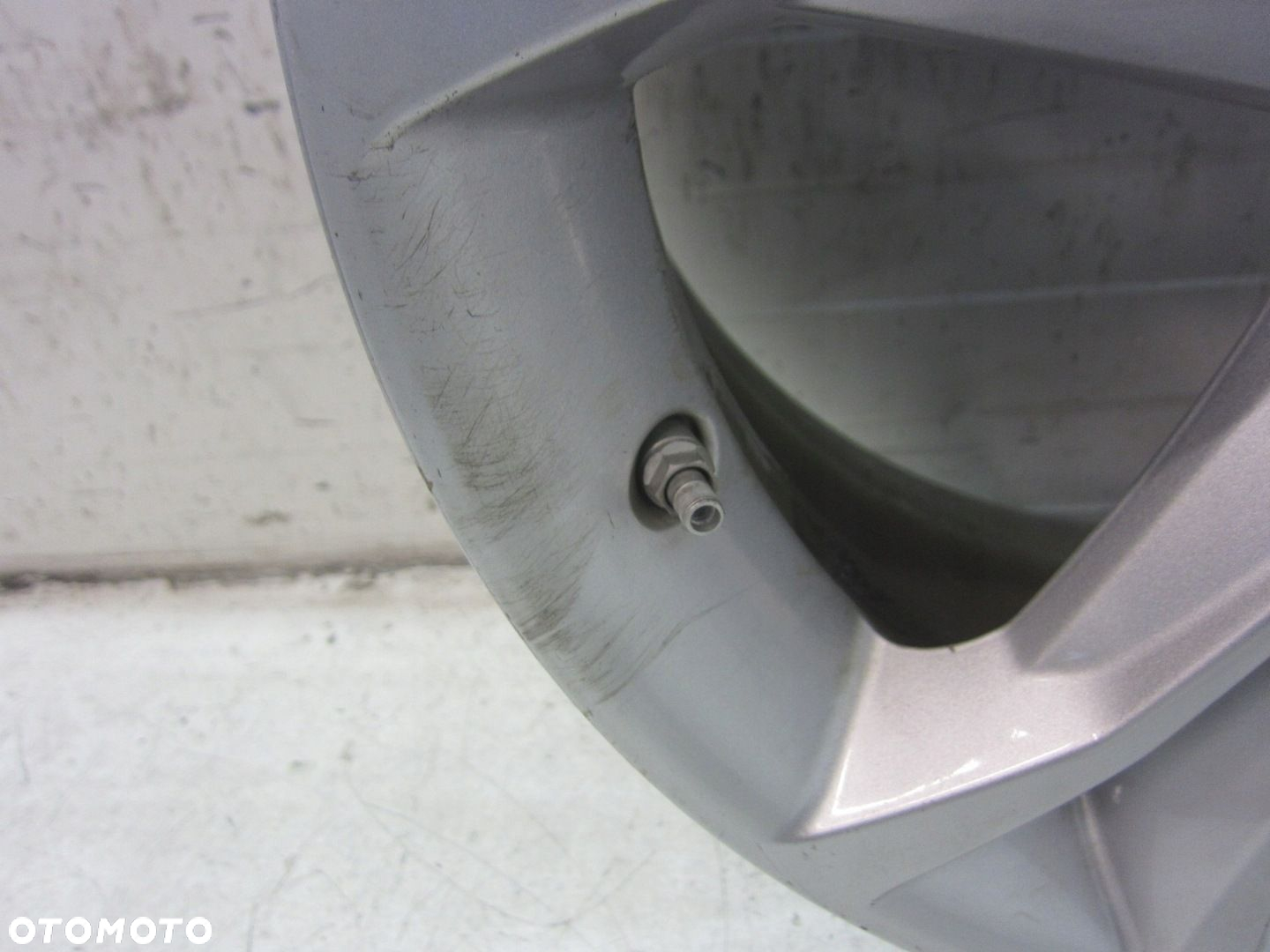 BMW X3 G01 X4 G02 FELGI ALUMINIOWE 36116876918 6876918 18" 7J KOMPLET - 4
