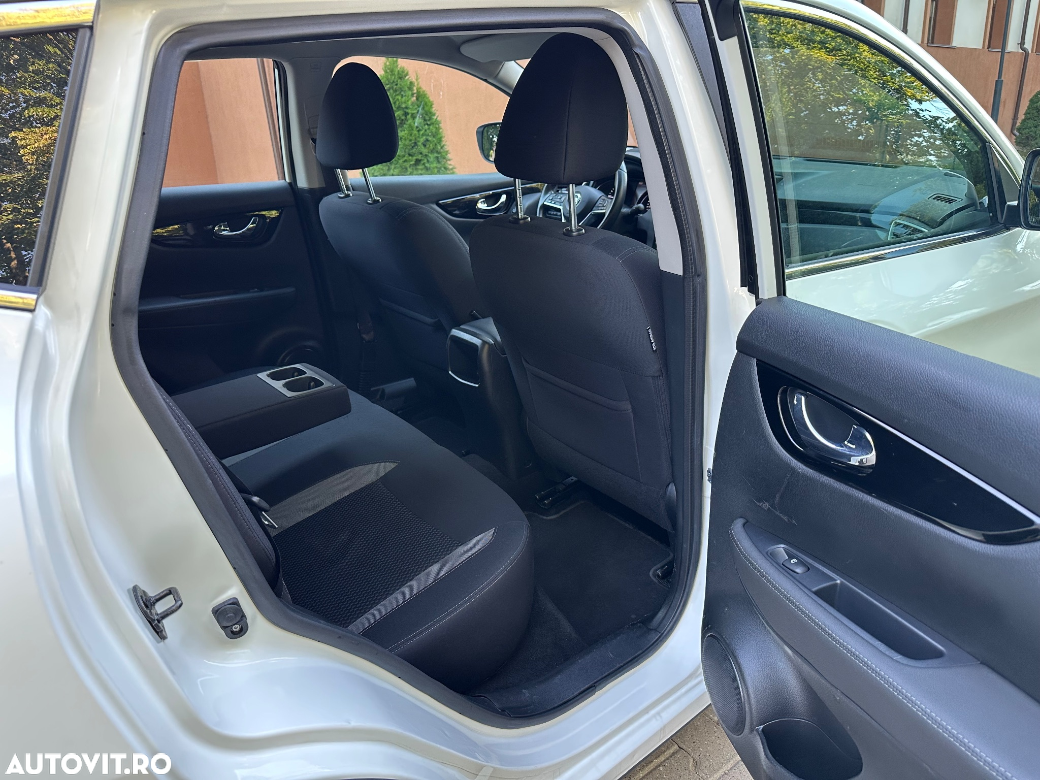 Nissan Qashqai 1.5 DCI N-CONNECTA - 10
