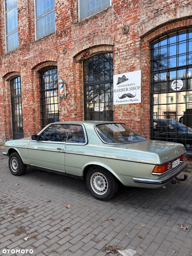 Mercedes-Benz W123 - 3