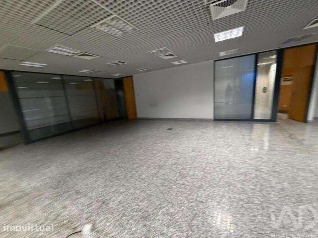 Loja / Estabelecimento Comercial em Arrifana de 397,00 m2 - Grande imagem: 3/27