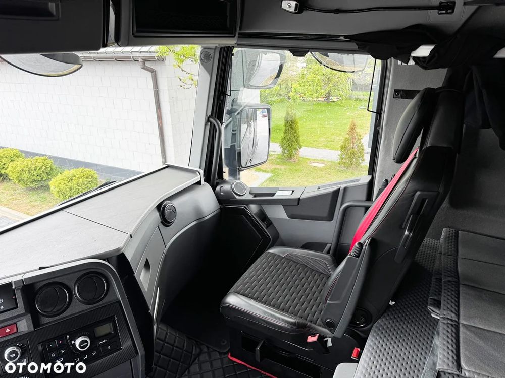 Renault T 520 / ACC / HIGH CAB  / NOWE OPONY MICHELIN / KLIMA POSTOJOWA / OBRACANY FOTEL / Z NIEMIEC - 25