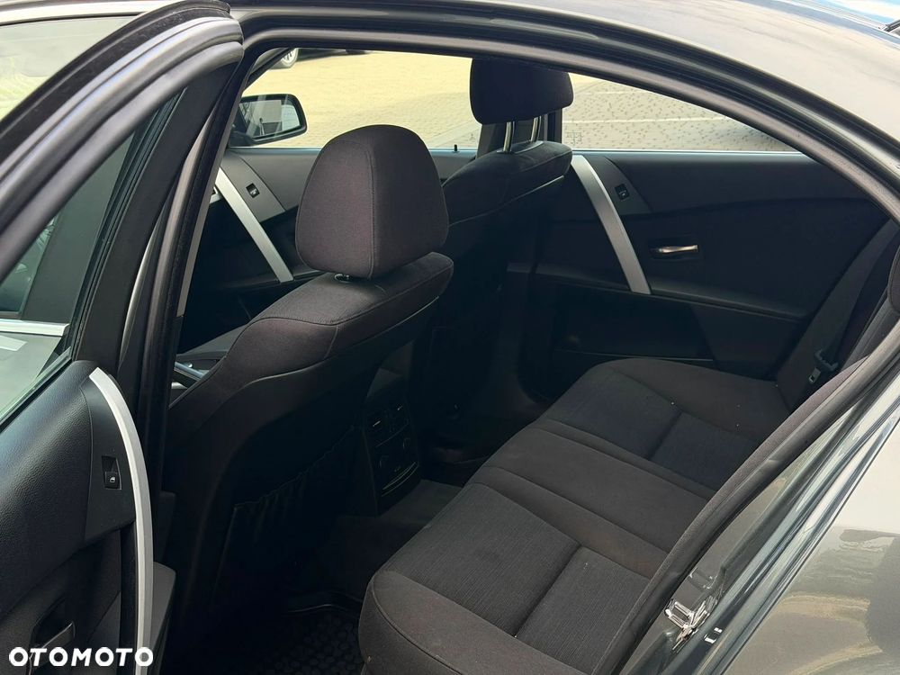 BMW Seria 5 525i - 16