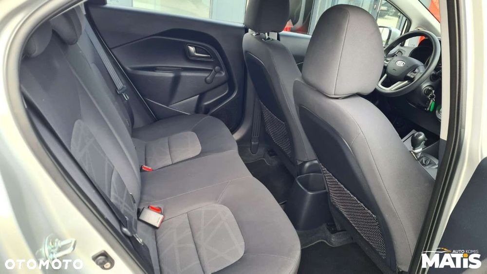 Kia Rio - 10
