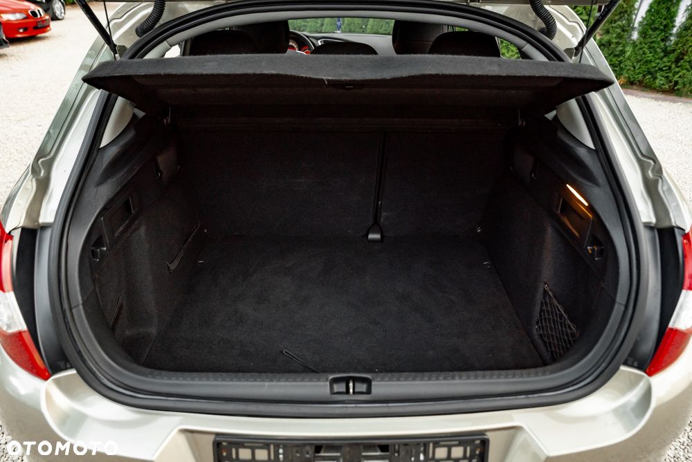 Citroën C4 e-HDi 110 Selection - 23