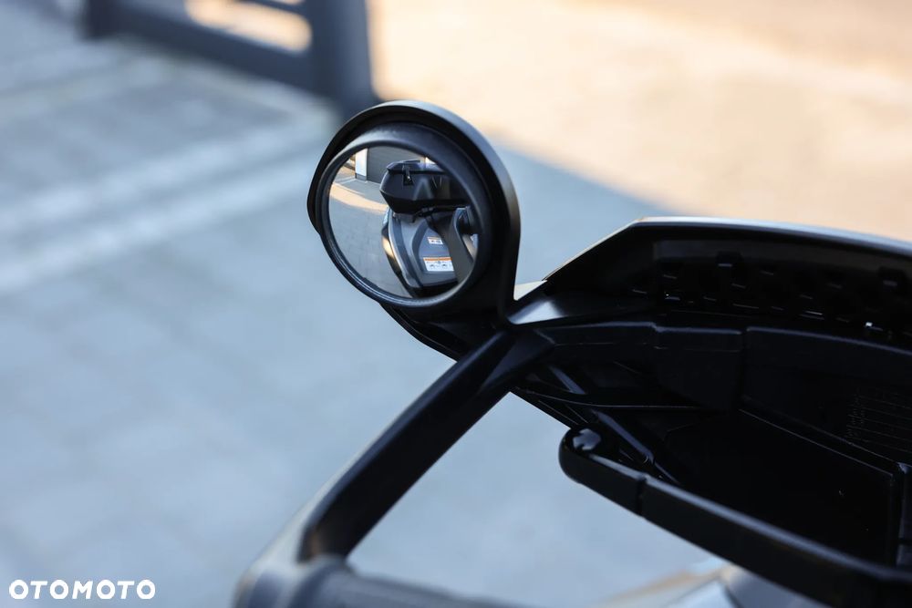 Can-Am Outlander - 25