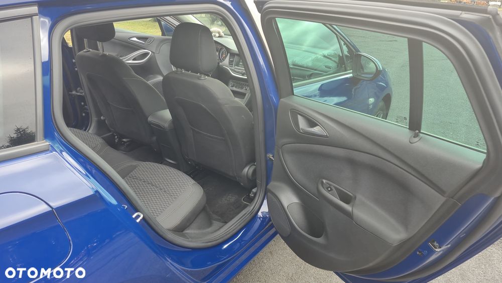 Opel Astra 1.4 Turbo 120 Jahre - 15